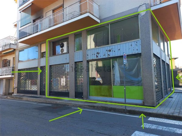 locale commerciale in vendita a Verbania