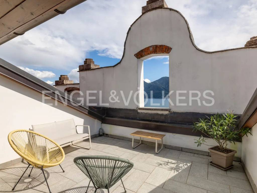 appartamento in vendita a Verbania in zona Intra