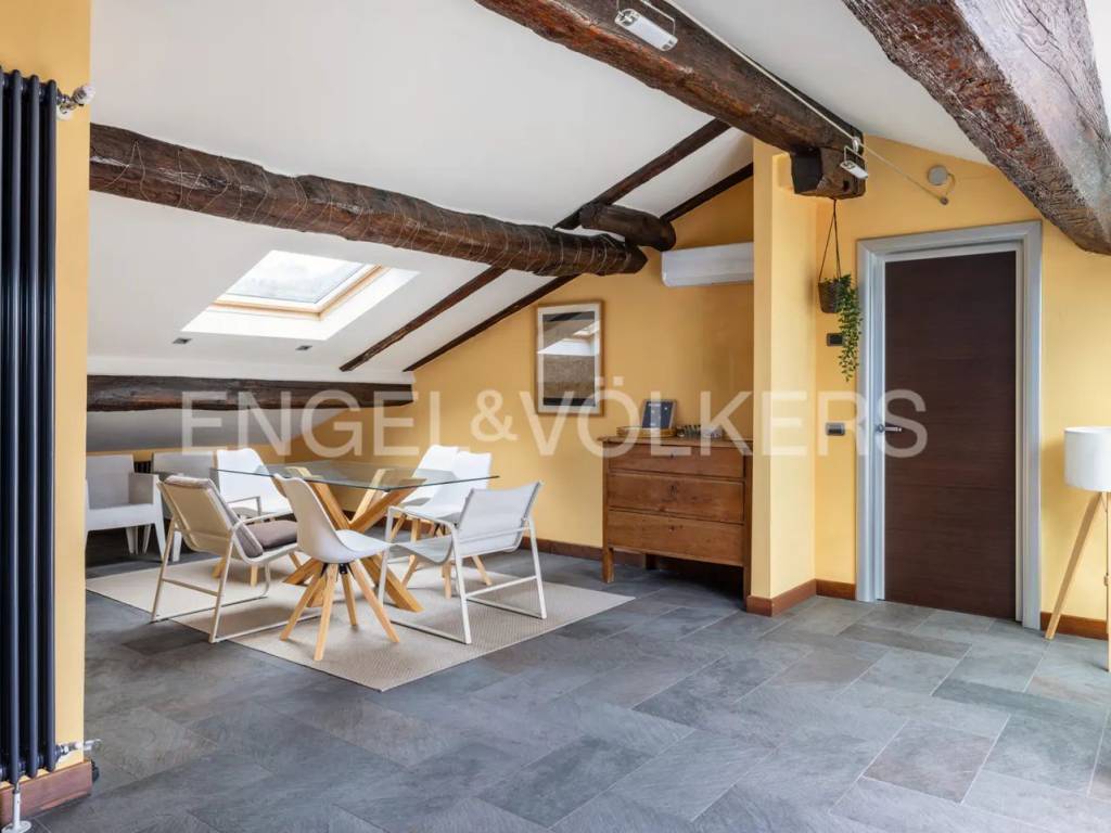 appartamento in vendita a Verbania in zona Intra