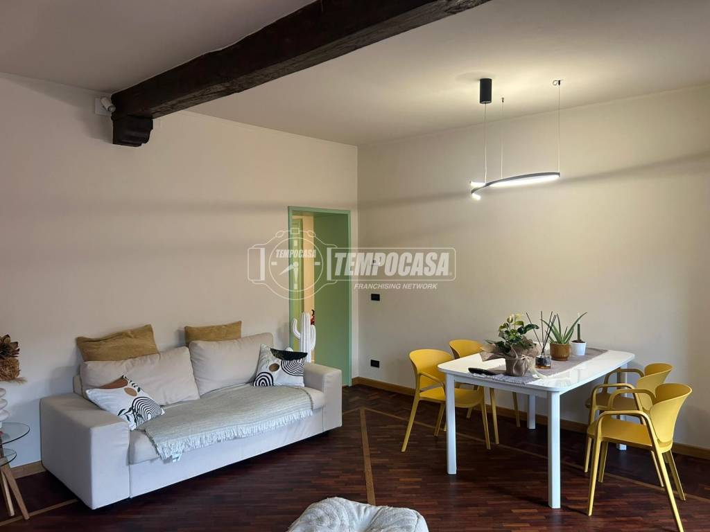 appartamento in vendita a Verbania in zona Intra