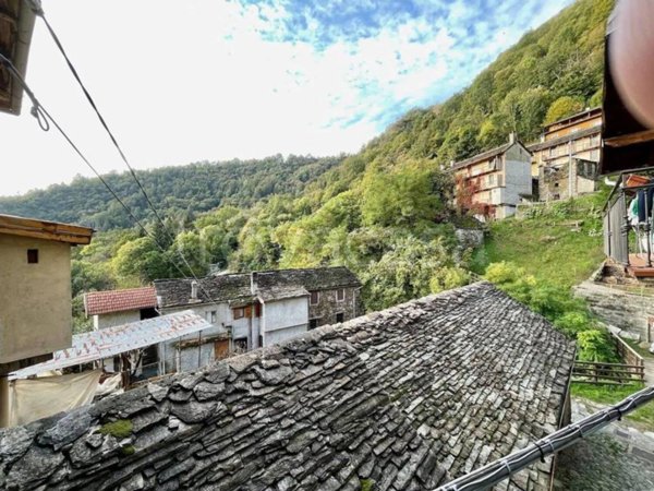 casa indipendente in vendita a Verbania