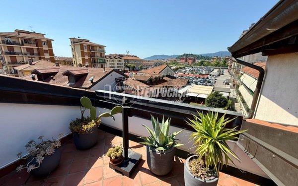 appartamento in vendita a Verbania in zona Intra