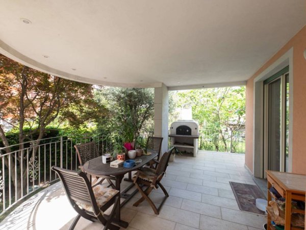 casa indipendente in vendita a Verbania in zona Intra