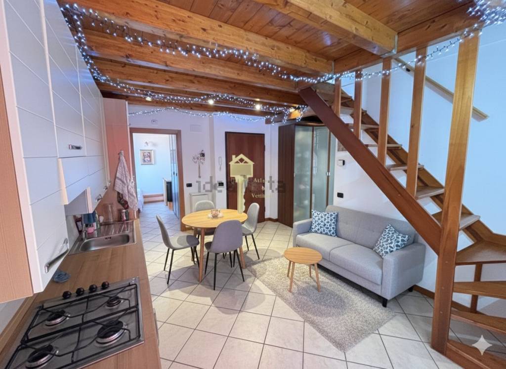 appartamento in vendita a Verbania in zona Intra