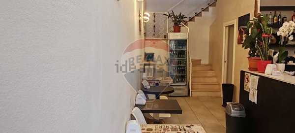 locale commerciale in vendita a Verbania in zona Pallanza