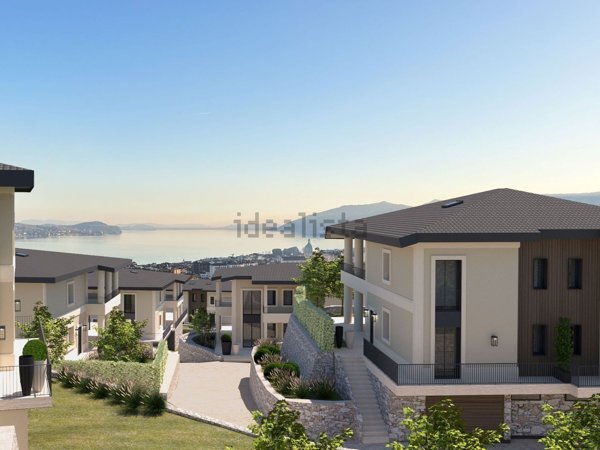 appartamento in vendita a Verbania in zona Zoverallo