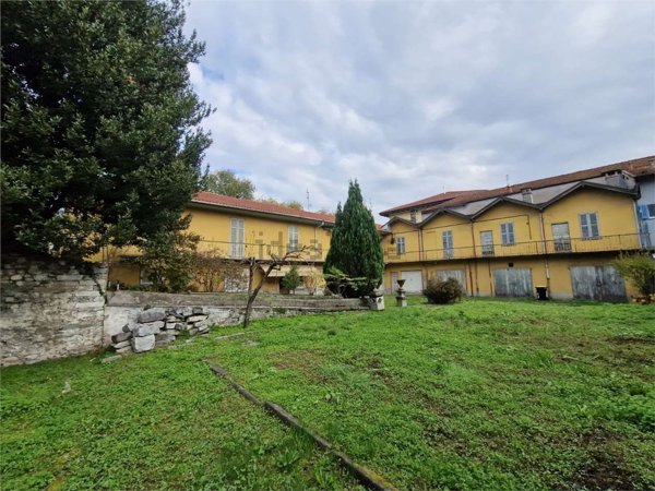 casa indipendente in vendita a Verbania
