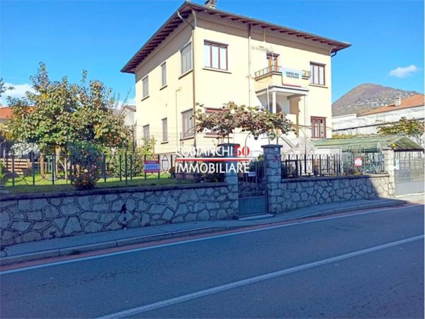 casa indipendente in vendita a Verbania in zona Intra