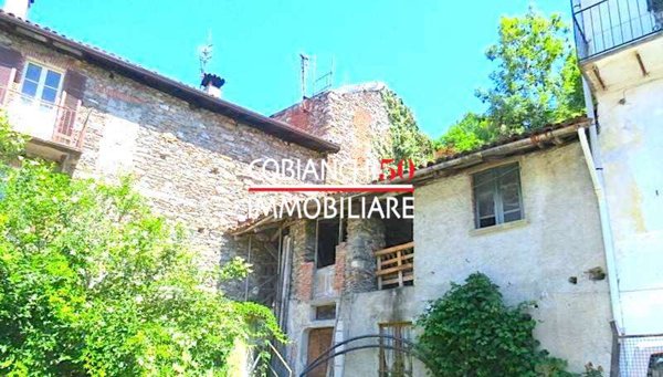 casa indipendente in vendita a Verbania in zona Possaccio