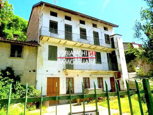 casa indipendente in vendita a Verbania in zona Possaccio