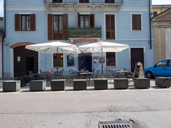 locale commerciale in vendita a Verbania in zona Intra