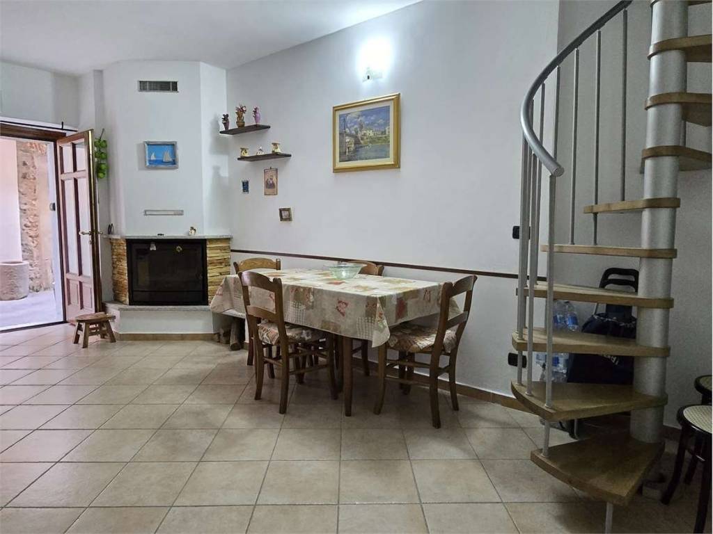 appartamento in vendita a Verbania in zona Pallanza