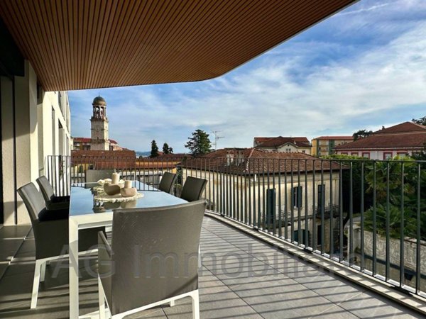 appartamento in vendita a Verbania in zona Intra