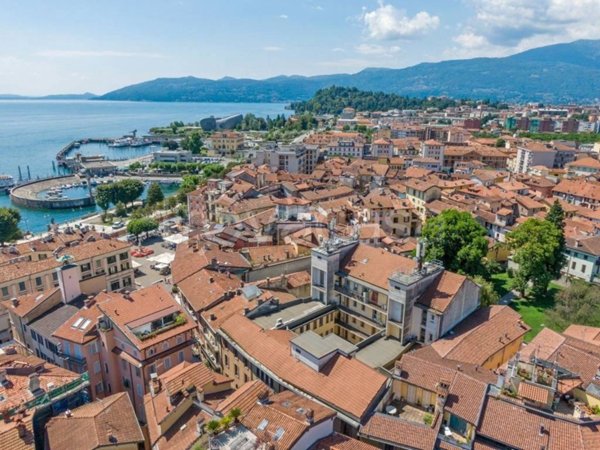 appartamento in vendita a Verbania in zona Intra