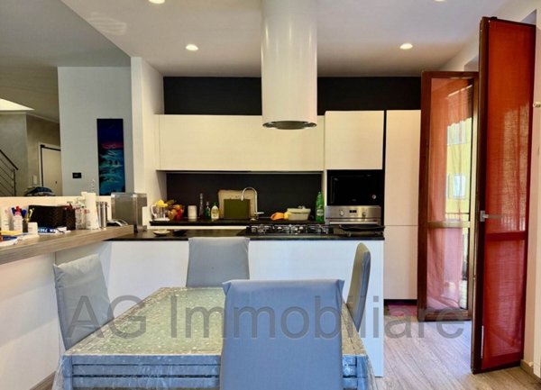 appartamento in vendita a Verbania in zona Centro Città