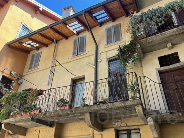 appartamento in vendita a Verbania in zona Intra