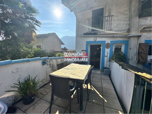 casa indipendente in vendita a Verbania in zona Unchio