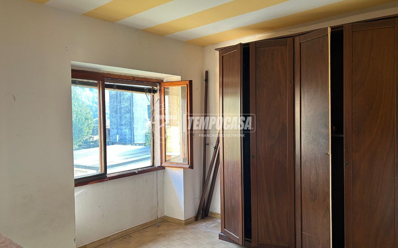 appartamento in vendita a Verbania in zona Intra