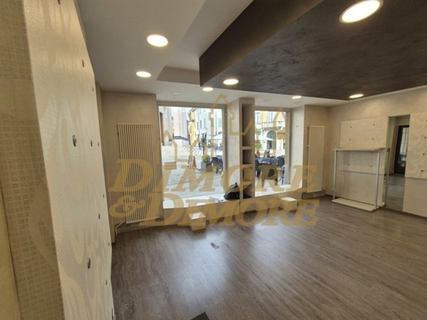 negozio in vendita a Verbania in zona Intra