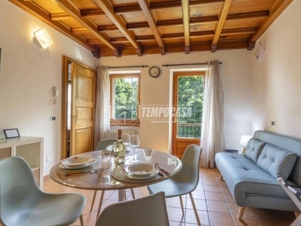 appartamento in vendita a Verbania in zona Intra