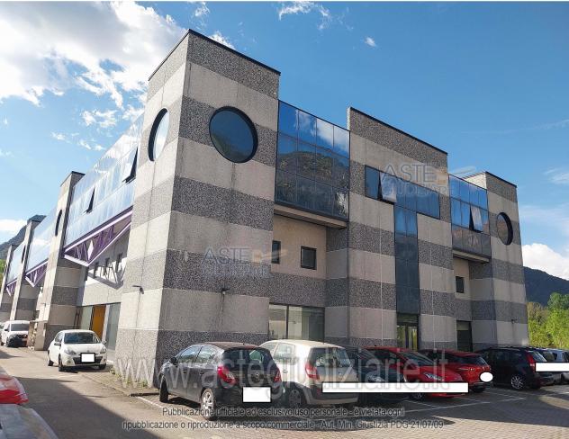 locale commerciale in vendita a Verbania