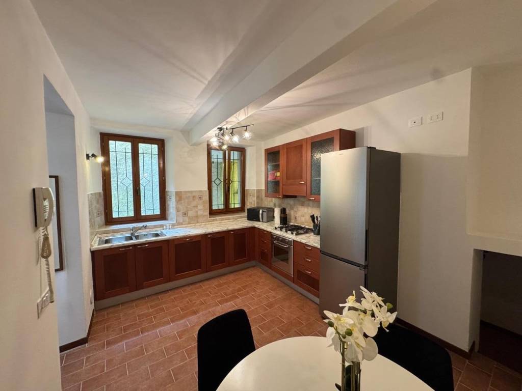 casa indipendente in vendita a Verbania in zona Intra