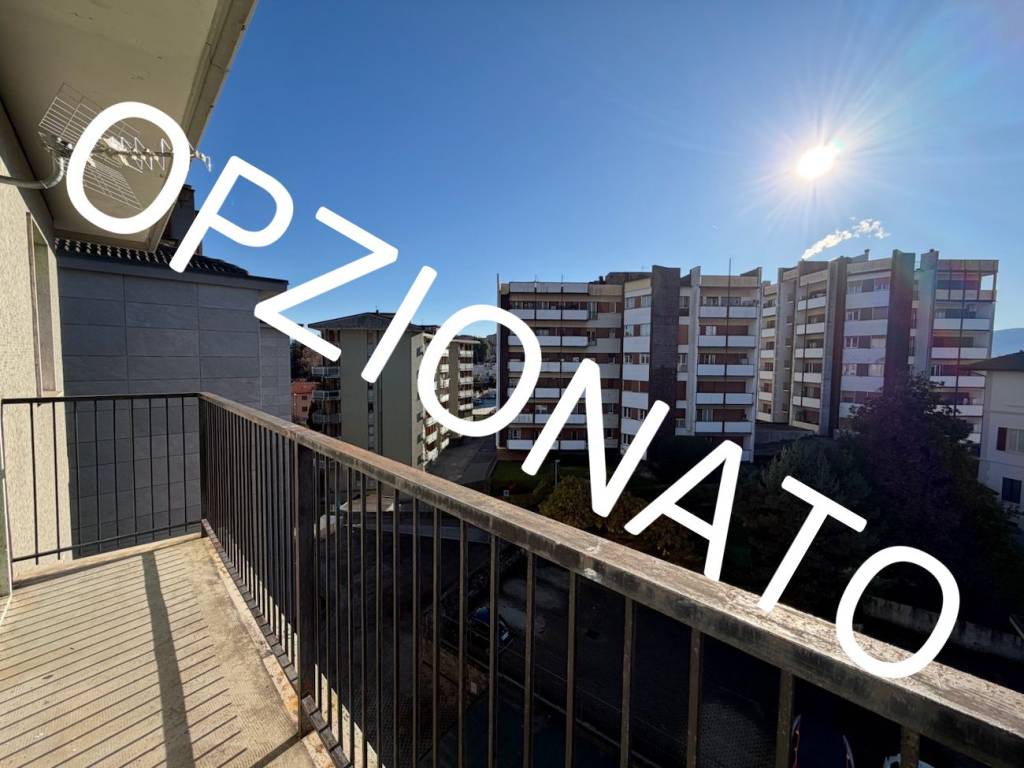 appartamento in vendita a Verbania in zona Pallanza