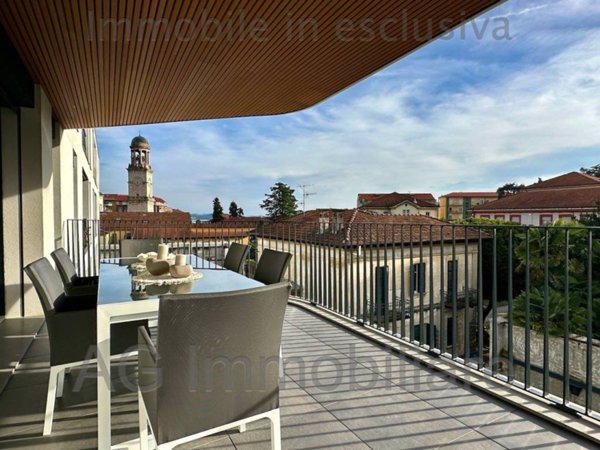 appartamento in vendita a Verbania in zona Intra