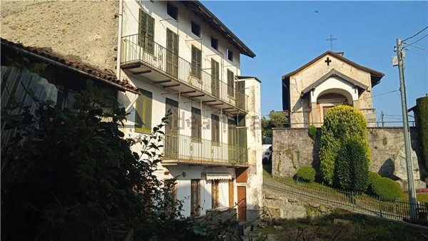 casa indipendente in vendita a Verbania in zona Possaccio