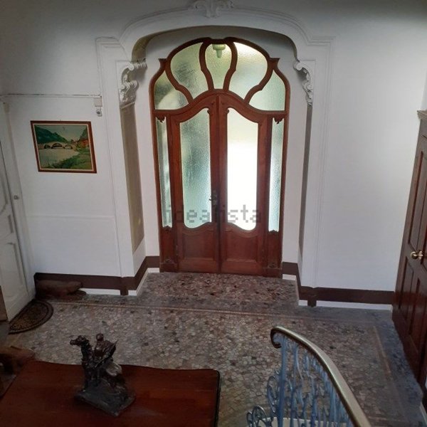 casa indipendente in vendita a Verbania in zona Intra