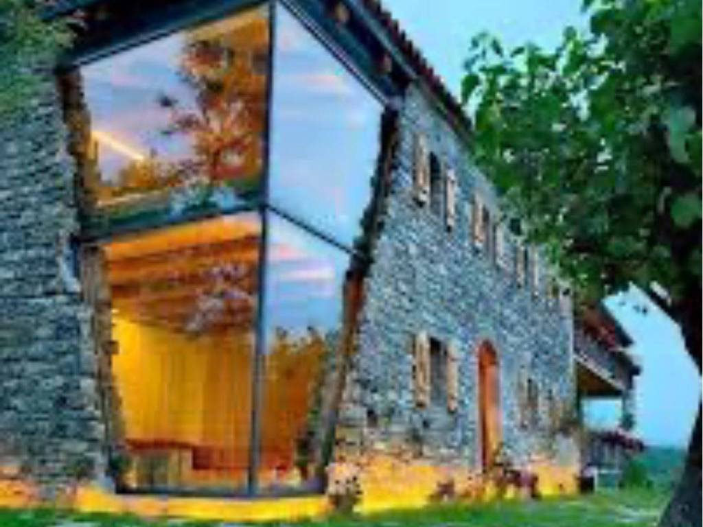 casa indipendente in vendita a Verbania in zona Monterosso