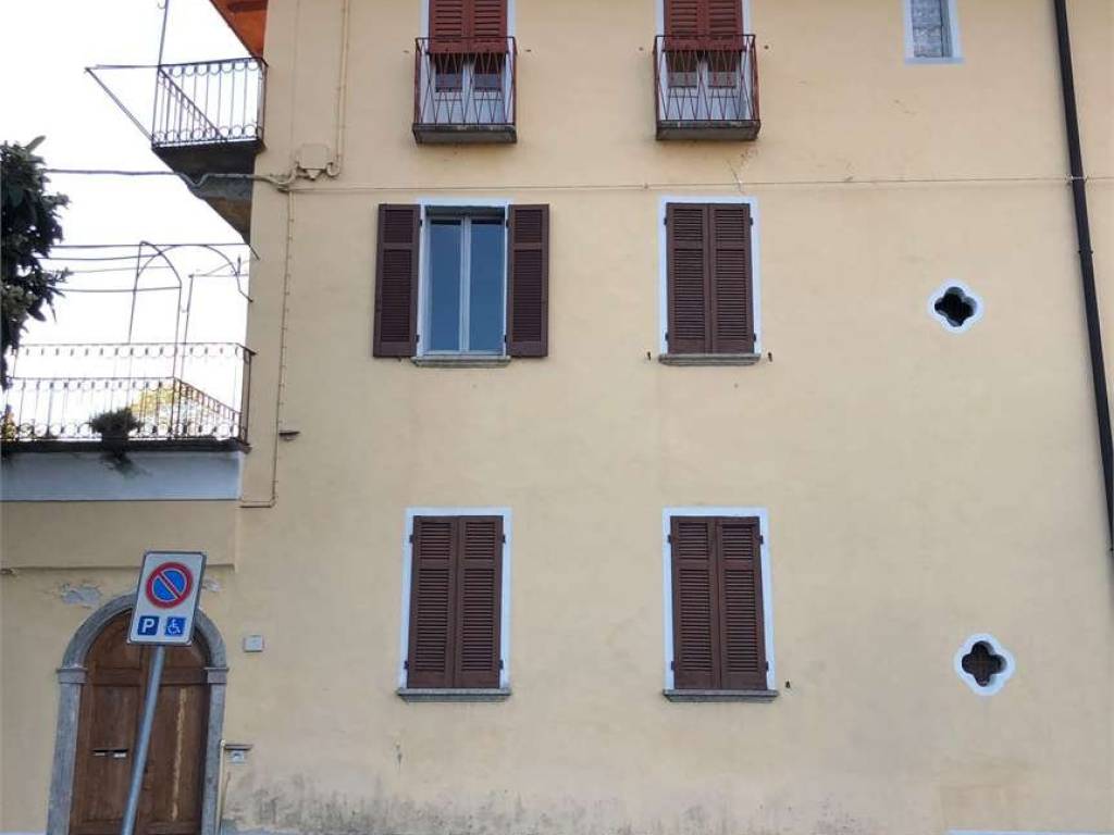 appartamento in vendita a Verbania in zona Intra