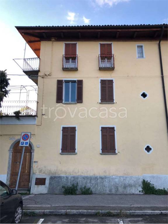 appartamento in vendita a Verbania in zona Intra