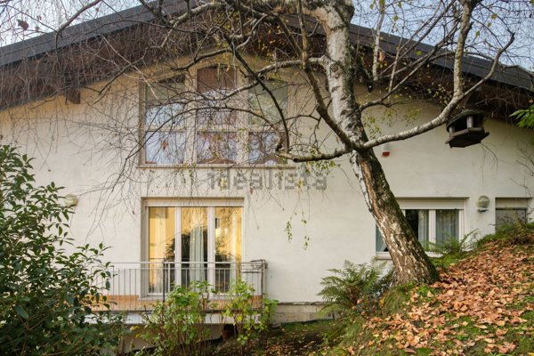 casa indipendente in vendita a Verbania in zona Biganzolo