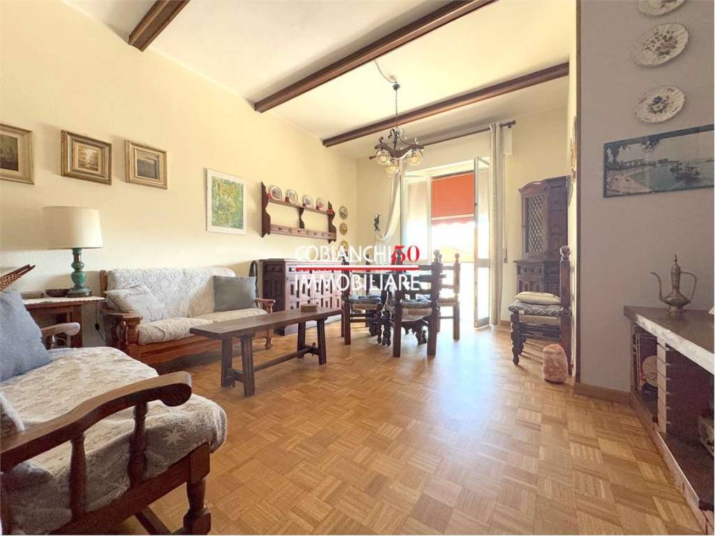 appartamento in vendita a Verbania in zona Cavandone