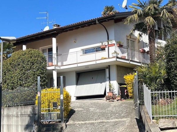 casa indipendente in vendita a Verbania in zona Biganzolo