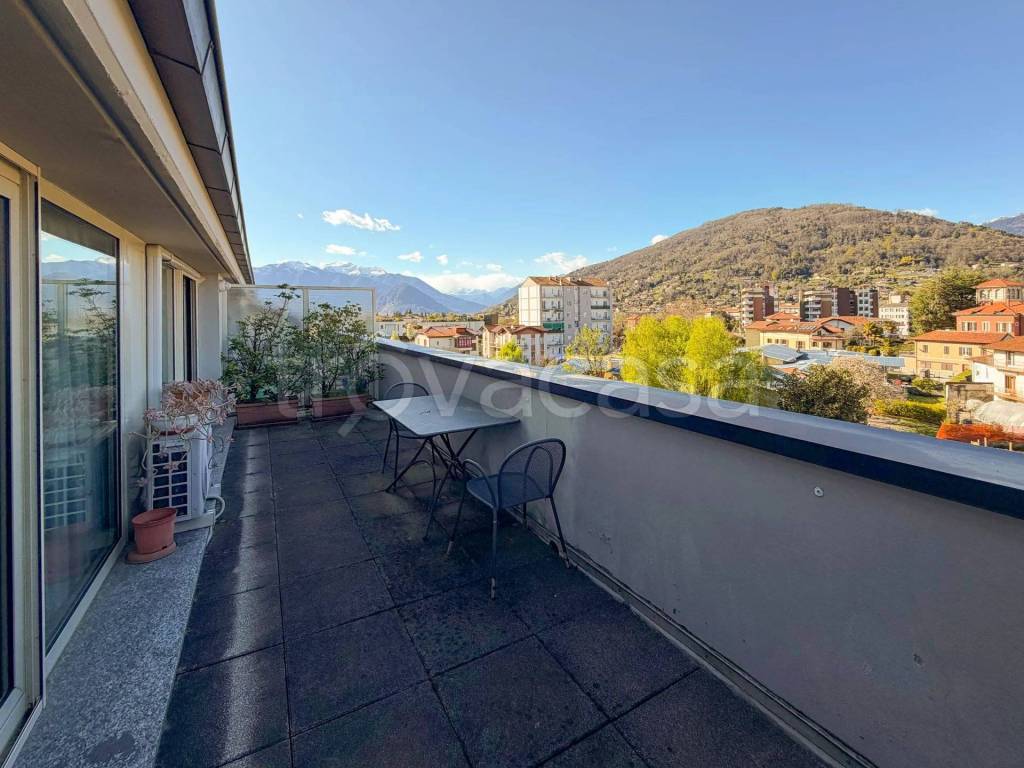appartamento in vendita a Verbania in zona Pallanza