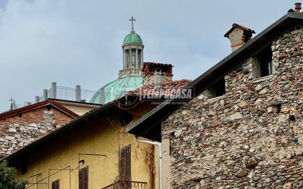 appartamento in vendita a Verbania in zona Intra
