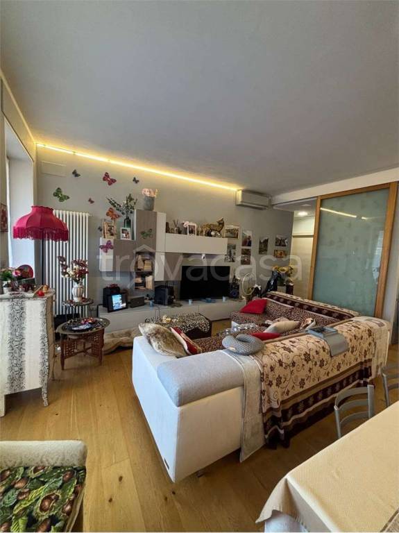 appartamento in vendita a Verbania in zona Intra