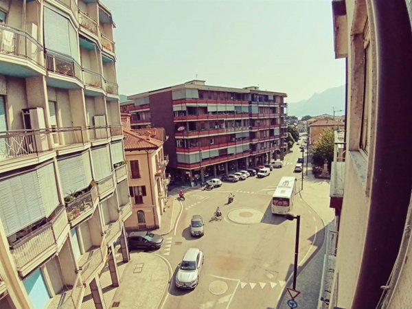 appartamento in vendita a Verbania in zona Intra