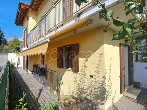 casa indipendente in vendita a Verbania in zona Intra