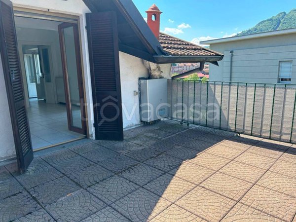 appartamento in vendita a Verbania in zona Intra