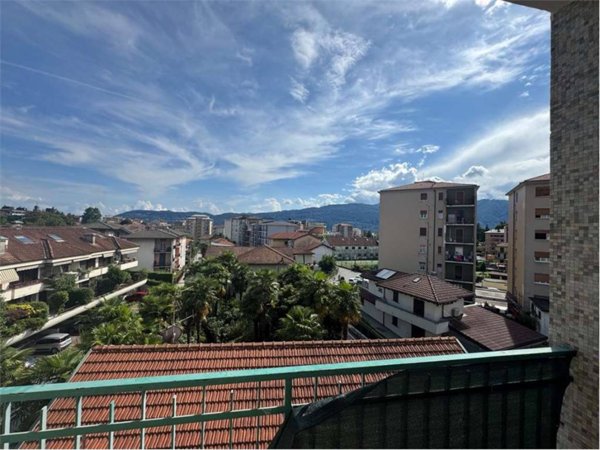 appartamento in vendita a Verbania in zona Pallanza
