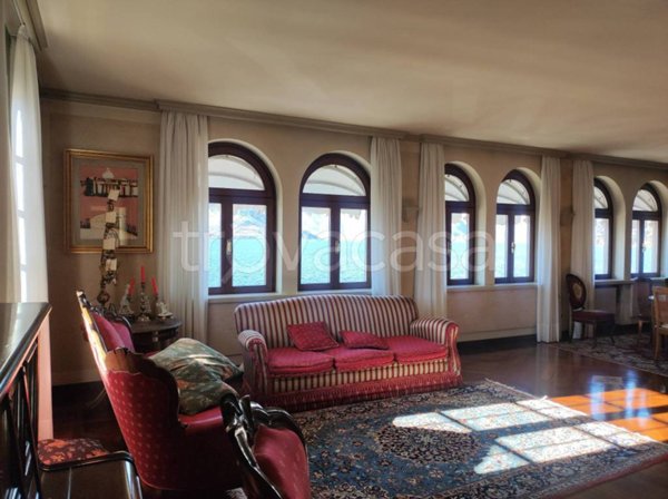 appartamento in vendita a Verbania in zona Pallanza