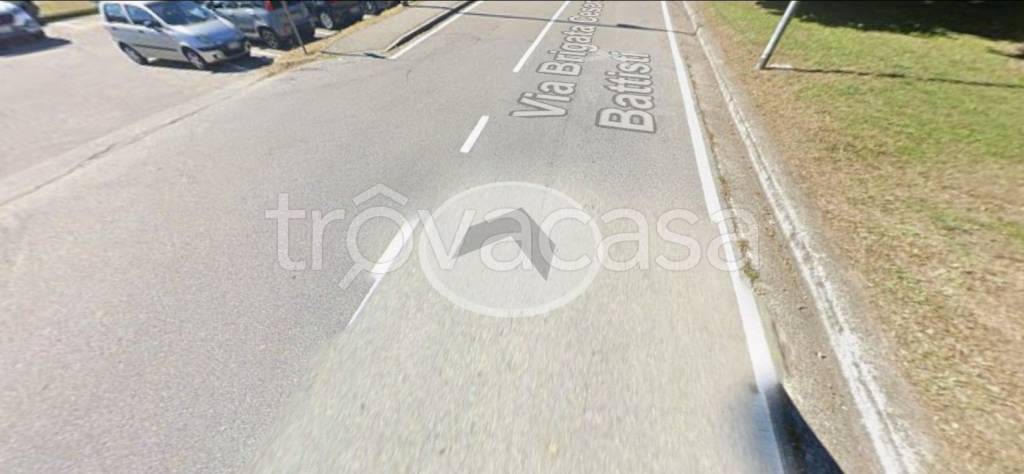 locale commerciale in vendita a Verbania in zona Intra