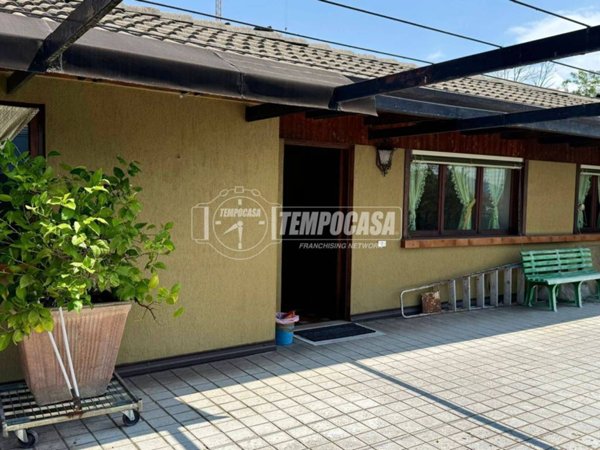 appartamento in vendita a Verbania in zona Intra