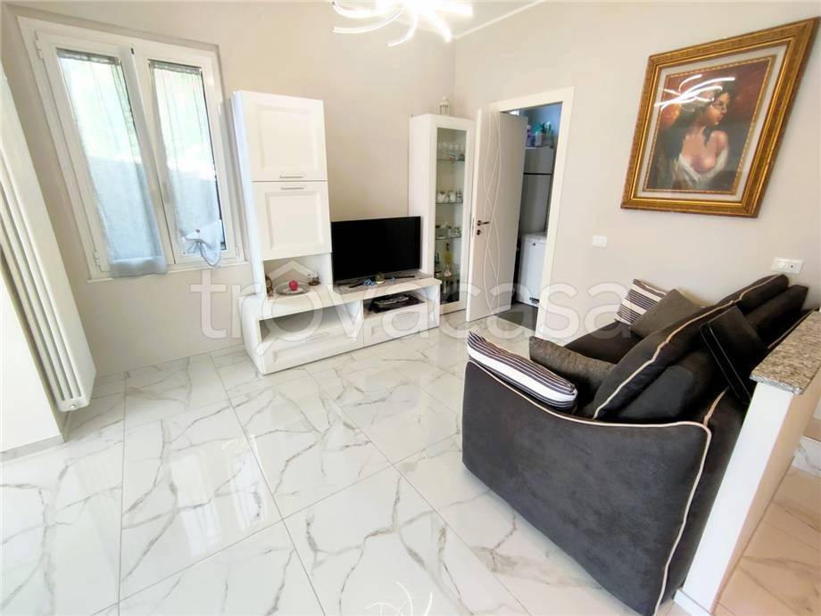 casa indipendente in vendita a Verbania in zona Fondotoce