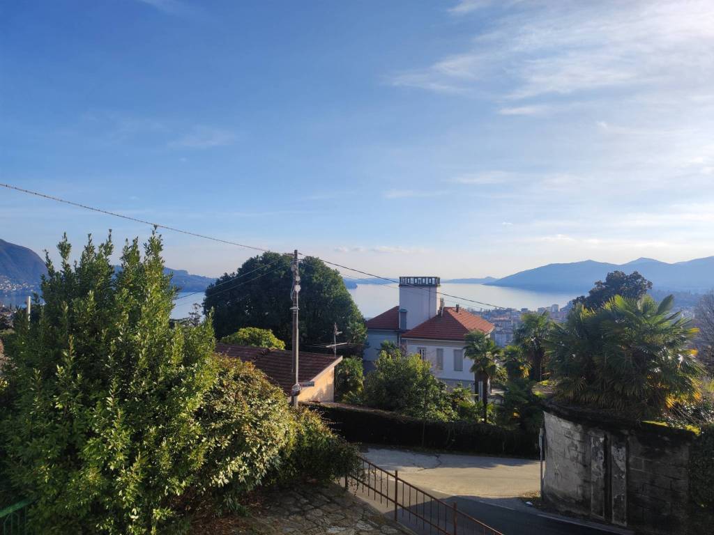 appartamento in vendita a Verbania in zona Intra