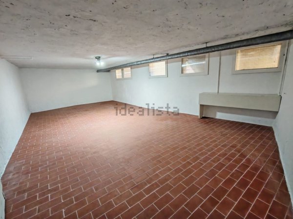 locale di sgombero in vendita a Verbania