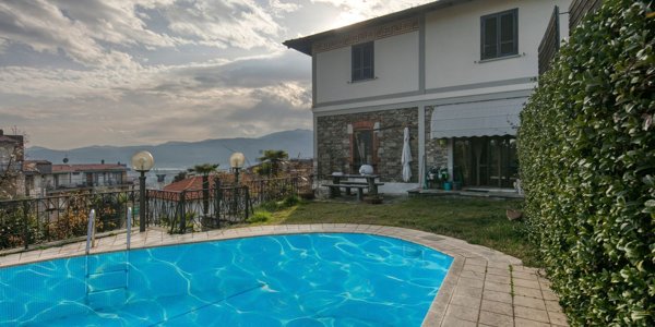casa indipendente in vendita a Verbania